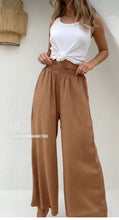 Load image into Gallery viewer, Vacay Linen Pants

