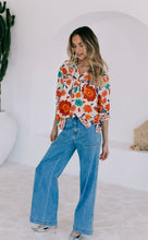 Load image into Gallery viewer, Emelie French Flower Top (DELIVERY 3RD WEEK of SEPTEMBER)

