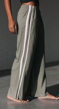 Load image into Gallery viewer, Berlin Linen Blend Racer Pant (Delivery 3rd WEEK of SEPTEMBER)
