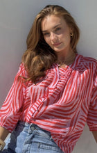 Load image into Gallery viewer, Malta Swirl Top
