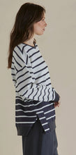 Load image into Gallery viewer, Easy Crew Sweat Top

